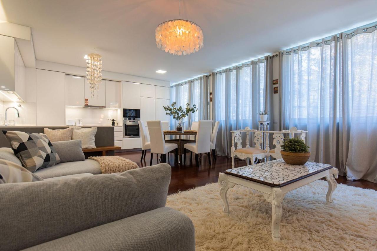 Touch Of Class 2Bdr Apartment By Lovelystay Cascais Ngoại thất bức ảnh