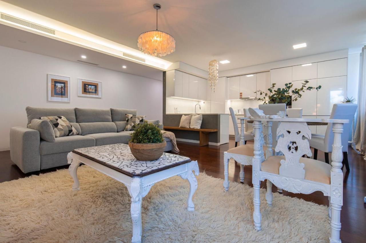Touch Of Class 2Bdr Apartment By Lovelystay Cascais Ngoại thất bức ảnh